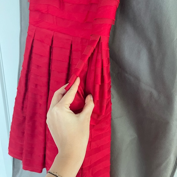 Gorgeous Red Dress - Picture 5 of 7